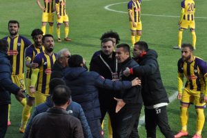 İneg&ouml;lspor'da k&ouml;t&uuml; gidiş moralleri bozdu