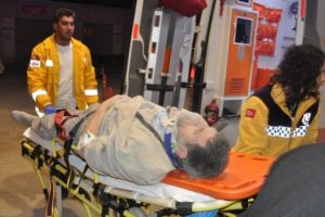 Bursa İneg&ouml;l'de y&uuml;k asans&ouml;r&uuml; yere &ccedil;akıldı: 2 yaralı