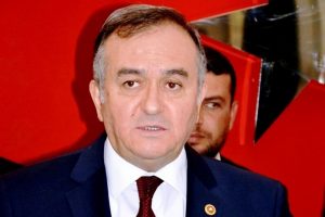 "Hi&ccedil; kimse 15 Temmuz yaşanmamış gibi hareket edemez"