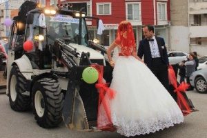 Kep&ccedil;e ile gelin almaya gitti