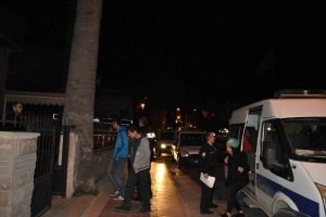 İzmir'de evlerinden ka&ccedil;an 7 &ccedil;ocuk Kuşadası'nda bulundu