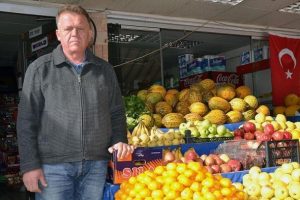 'Bir bardak &ccedil;ay' hayatını değiştirdi