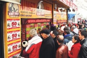Akit'ten h&uuml;k&uuml;mete tepki: Kumara y&uuml;zde 5, mutfak t&uuml;p&uuml;ne y&uuml;zde 50 vergi