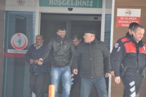 Bursa'da sağlık &ccedil;alışanlarına hakaret eden 3 kişi g&ouml;zaltında