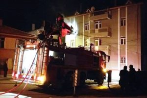 K&uuml;tahya'da kız &ouml;ğrenci yurdunda yangın