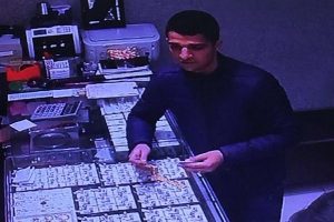 Bursa'da hırsıza, su&ccedil;unu kabul ettiren g&ouml;r&uuml;nt&uuml;ler