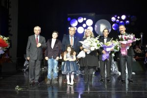 Sanat G&uuml;neşi Zeki M&uuml;ren Bursa'da konserle anıldı