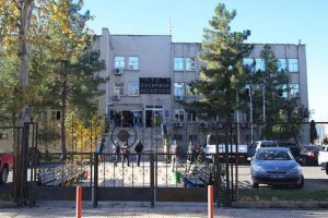 Diyarbakır'da g&ouml;zaltına alınan belediye başkanları adliyede