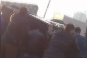 Vatandaşlar polislerin yardımına koştu