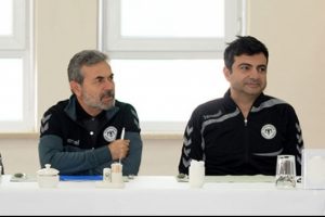 &Ouml;mer Ali ayrılacak mı? Kocaman a&ccedil;ıkladı