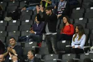 Beşiktaşlı Fabricio basketbol ma&ccedil;ında "&uuml;&ccedil;l&uuml;" &ccedil;ektirdi