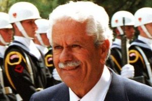Bakanlardan İsmet Sezgin i&ccedil;in taziye mesajları