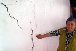&Ccedil;in'in Uygur b&ouml;lgesinde 6,2 b&uuml;y&uuml;kl&uuml;ğ&uuml;nde deprem