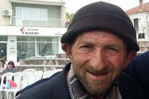 Acımasızca d&ouml;v&uuml;len engelli, yaşam savaşını kaybetti