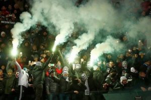 UEFA, Dinamo Kiev-Beşiktaş ma&ccedil;ı i&ccedil;in soruşturma başlattı