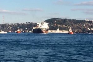 İstanbul Boğazında y&uuml;rekler ağza geldi