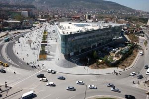 Bursa'da iki AVM kira bedellerini T&uuml;rk Lirası'na &ccedil;evirdi
