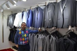 T&uuml;rk lirasına destek olana 'damatlık' hediye