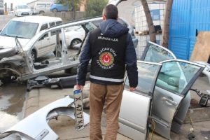 Bursa'da yabancı plakalı ara&ccedil; operasyonu