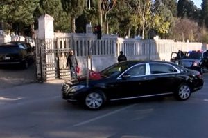 Erdoğan anne ve babasının kabrini ziyaret etti