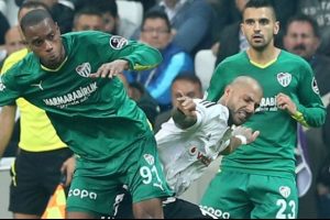 Bursaspor, Beşiktaş'a karşı son 12 ma&ccedil;tan birini kazanabildi