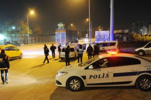 Bursa'da bin 200 polisle 'Huzur' operasyonu: Emniyet m&uuml;d&uuml;r&uuml; y&ouml;netti
