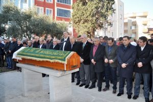 Bursa Karacabey Belediye Başkanı &Ouml;zkan'dan babasına son g&ouml;rev
