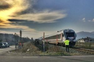 U&ccedil;aktan inen gurbet&ccedil;ilere peron m&uuml;jdesi