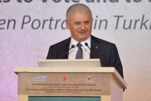 "Kalıcı ve yol g&ouml;sterici olan sanattır, edebiyattır"