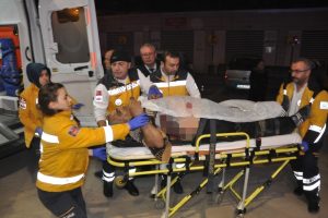 Bursa'da kuaf&ouml;r d&uuml;kkanına pompalı saldırı: 2 yaralı