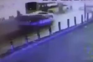 İstanbul'daki patlama anı kameraya b&ouml;yle yansıdı!