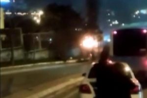 Taksici patlama sonrası yaşananları saniye saniye g&ouml;r&uuml;nt&uuml;ledi