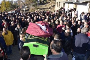 Hamile kadın karnındaki engelli bebeğini aldırırken &ouml;ld&uuml;
