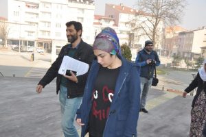 Bursa'da i&ccedil; &ccedil;amaşırından uyuşturucu &ccedil;ıkan gen&ccedil; kız tututlandı