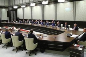 Bakanlar Kurulu 19:30'a alındı