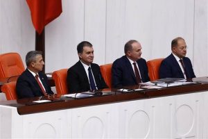 CHP'yi kızdıran yazıya Bakan &Ccedil;elik'ten tepki