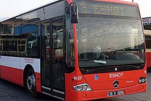 İzmir'de kadınlar 22.00'den sonra istedikleri yerde otob&uuml;sten inebilecek