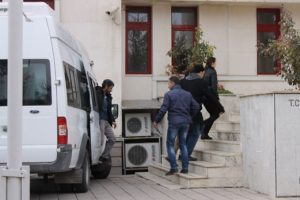 FET&Ouml; zanlısı eski askerden gazetecilere pişkin s&ouml;zler