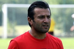 Takımı 8-0 yenilen B&uuml;lent Uygun istifa etti