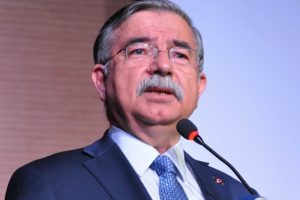 Bakan'dan 'hem T&uuml;rk&ccedil;e hem yabancı dil' uyarısı