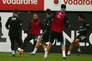 Beşiktaş, Kayserispor ma&ccedil;ı hazırlıklarını tamamladı