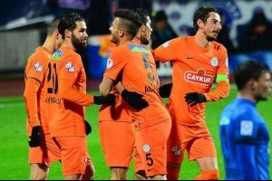 Rize'den Paşa'ya yarım d&uuml;zine gol!