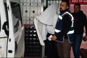 Belediye başkanının kardeşine ruhsatsız silahtan g&ouml;zaltı