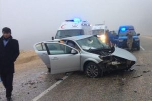 Feci kazada anne &ouml;ld&uuml;, baba ve iki &ccedil;ocuğu yaralı