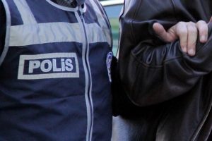 FET&Ouml;'ye şafak operasyonu: 8 g&ouml;zaltı