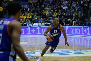 Anadolu Efes galibiyet serisini s&uuml;rd&uuml;rmek istiyor