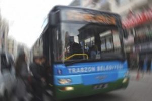 Otob&uuml;ste canlı bomba paniği