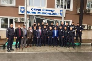 Bursa'da Ak Parti Yıldırım'dan polise taziye ziyareti