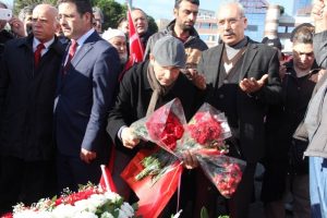 27 STK'nın temsilcisi Şehitler Tepesi'nde ter&ouml;r&uuml; lanetledi
