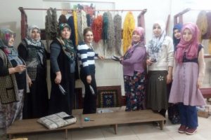 Bursa Yıldırımlı kadınlar sanatla ekonomiyi canlandırıyor